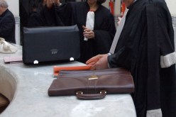 الإطاحة بمحامٍ مزيّف احتال على متقاضين في سطيف