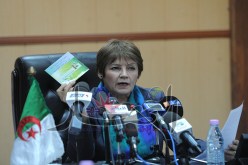 أقراص مضغوطة تحتوي على دروس لتلاميذ الباك بداية من اليوم