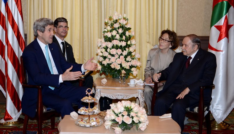 بوتفليقـــة يعطــي الأمــريكــان درســـا في الــدبلــومــاسيــة