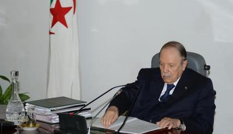 بوتفليقة يجري تعديلا حكوميا في 7 وزارات