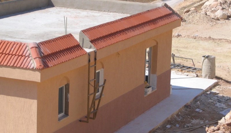 السماح للمستفيدين من السكن الريفي بالبناء فـوق مسكن العـائلـة