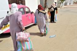 مناوشات وفوضى بالولايات بسبب قفة رمضان في أول أيام شهر الصيام