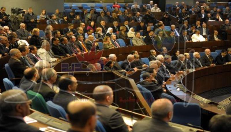 بوتفليقة يلغي الزيادات في أجور نواب البرلمان