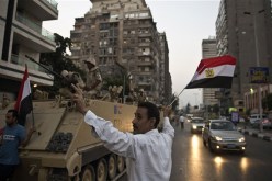 الجيش المصري يطلب تفويضا شعبيا للتصدي لإرهاب الإخوان