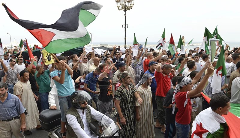 الحكومة تدعو الجزائريين إلى الوقوف دقيقة صمت على أرواح شهداء غزة