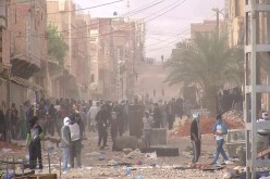 إصابة 33 عون أمن وحرق 21 منزلا ومتوسطة بعد أعمال شغب في بريان