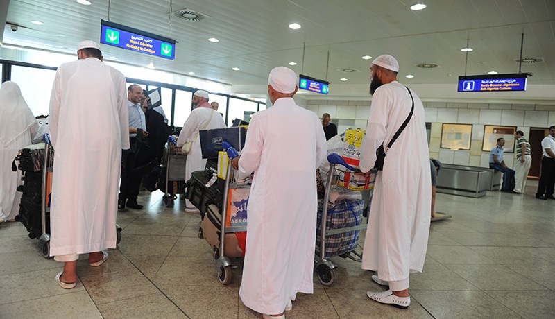 موظـفـو بـريـد وطبـيــب وصاحب وكالة سـيـاحـيـة وهميـة مـتـهـمـون بالاحـتـيال عـلى الحـجــاج