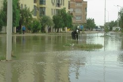 ليالٍ بيضاء لسكان القصدير وفرار جماعي من الأكواخ خوفا من الموت تحت الرّكام