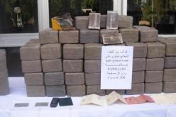 الإطاحة بعناصر شبكة دولية للمتاجرة بالكيف تضم موظفا بدائرة وهران