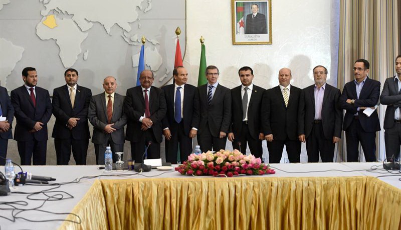 اتفاق مبدئي على تشكيل حكومة وطنية وجمع السلاح بليبيا