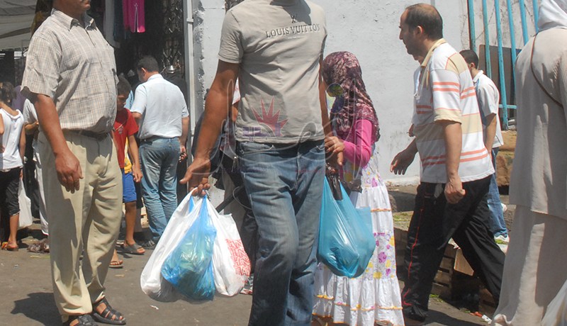 استبدال كل الأكياس البلاستيكية بأخرى كرتونية بعد 3 سنوات