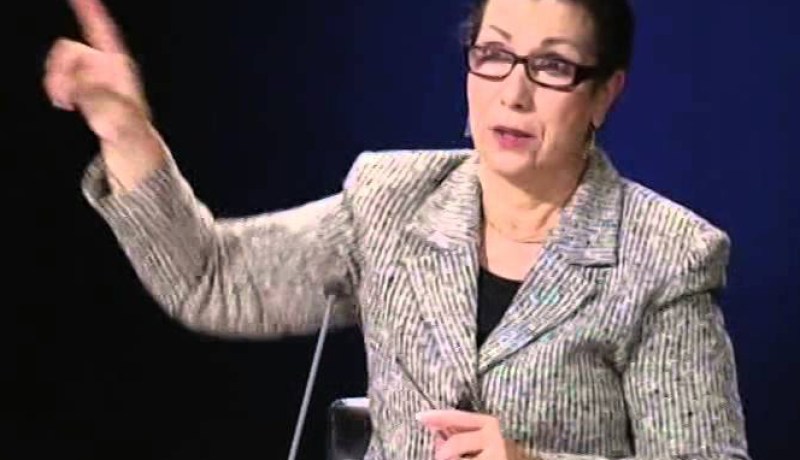 لويزة حنون تقصف بالثقيل وزراء في حكومة سلال