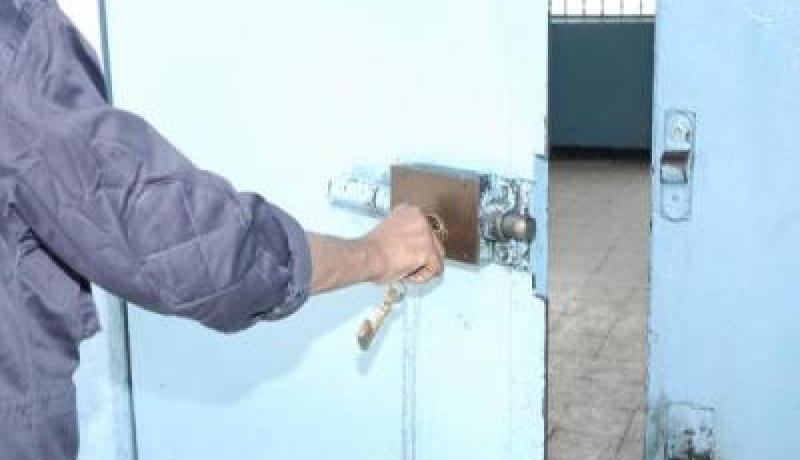 السوار الإلكتروني لتعويض الحبس المؤقت قريبا