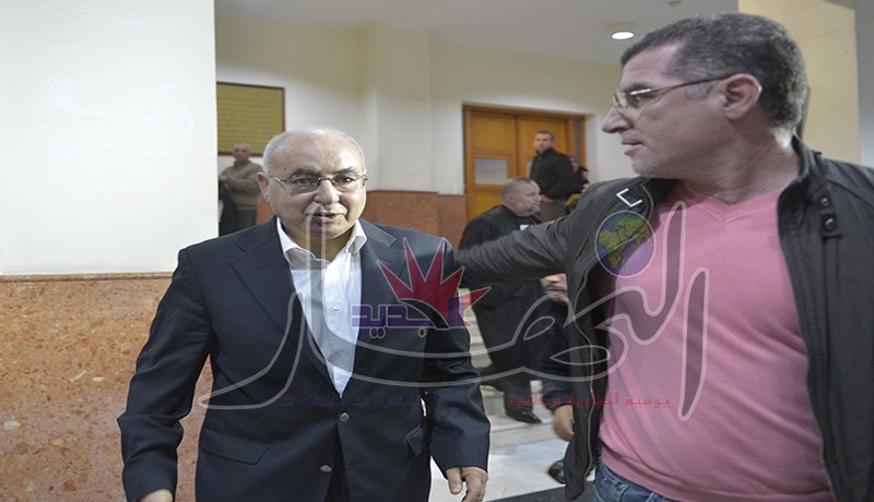 محمد مزيان مهدد بالسجن 5 سنوات بتهمة تضخيم فواتير وتهريب أموال