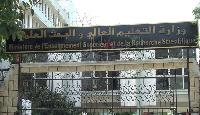 3 أشهر أمام المستفيدين من منح الدراسية في الخارج للعودة إلى الجزائر