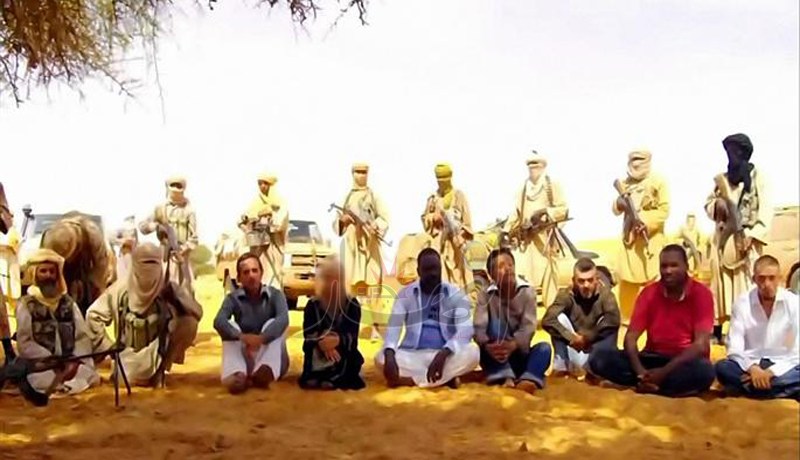 فرنسا دفعت 17 ‬مليون دولار‮ ‬للقاعدة لتحرير رعاياها