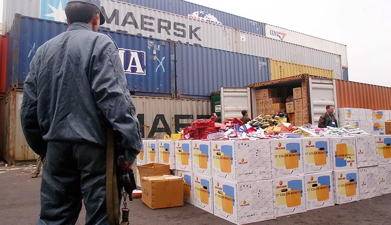 أحـكـام بـين 4 و6 سـنـوات حـبـسـا لـرجال أعــمال هـربـوا «محارق» بـقــيـمـة 10 مـلايـــير داخـل حاويـات