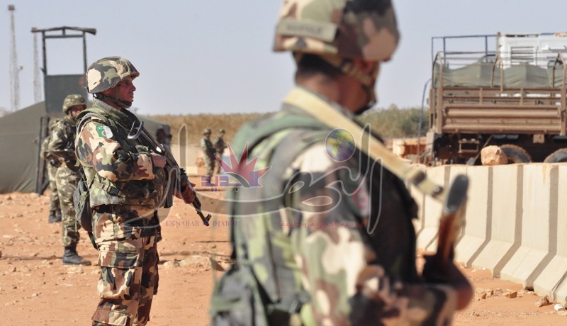 بوتفليقـة متخوّف من الوضع فـي الساحل ويطالب الجيش بمزيد من المجهودات