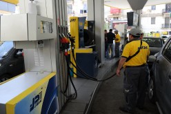 فصل كل  بـومبيـست يتعامل مع الحلابة