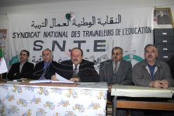 التتكتل النقابي لعمال التربية يتراجع عن خيار شل المؤسسة التربوية