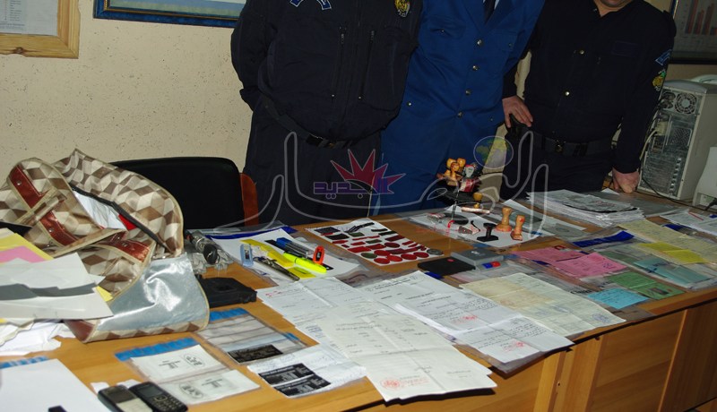 حارس في بلدية الرويبة يزّور 96 شهادة إقامة لمغتربين لاستخراج رخص سياقة