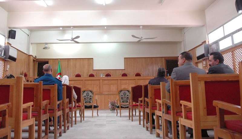 أصحاب شركة وهمية للمقاولة يسلبون تجارا 6 ملايير مقابل صكوك مزوّرة في الرويبة