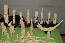 شرطة مطار هواري بومدين تحبط أكبر عملية تهريب للعاج والتماثيل نحو الخارج