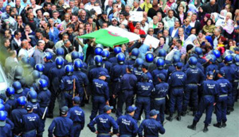 أكثر من 120 ألـف عنصر من أفراد التعبئة يثورون في 30 ولاية