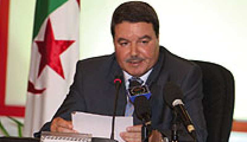 هامل‮ ‬يأمر بوضع إطارات أمنية لتأطير الطلبة والباحثين منهجيا