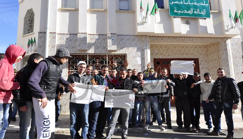 أنصار الحركة الشعبية الجزائرية‮ ‬يغلقون مقر بلدية بابا حسن بالعاصمة