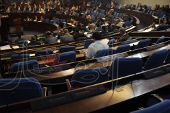 ‬ البرلمانيون الجدد‮ ‬يهجرون وظائفهم ويحجّون إلى قبة البرلمان