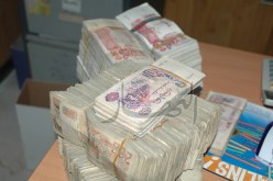 ‮''‬سوكارجي‮'' ‬يفضح عصابة‮ ''‬زكي‮ ‬الدولار‮'' ‬لتزوير النقود وترويجها داخل الميترو‮ ‬