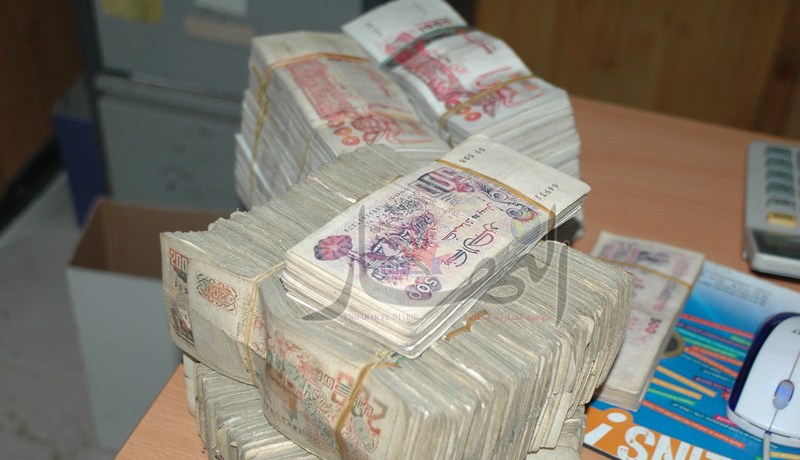 ‮''‬سوكارجي‮'' ‬يفضح عصابة‮ ''‬زكي‮ ‬الدولار‮'' ‬لتزوير النقود وترويجها داخل الميترو‮ ‬