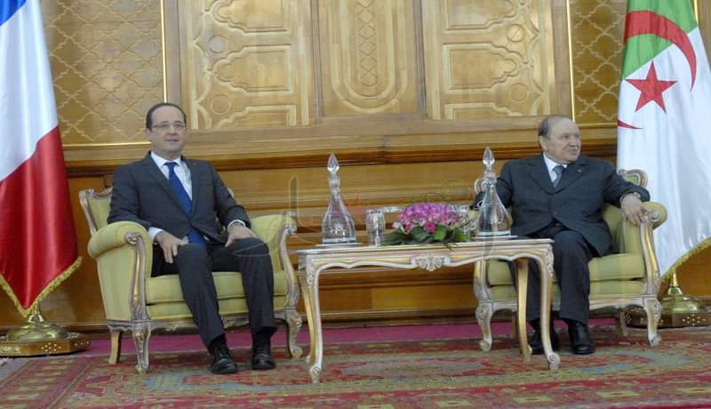 فرانسوا هولاند يهاتف بوتفليقة لضمان مساندة الجزائر في الحرب على مالي 