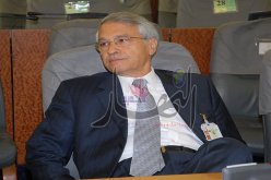 شكيب خليل يطلق موقعا الكترونيا باسمه