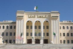 مستشار سابق بالمحكمة العليا‮ ‬يقاضي‮ ‬تاجرا بالوشاية الكاذبة بعد اتهامه باستغلال النفوذ