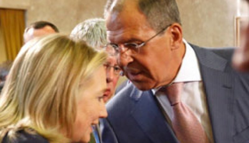 لافروف يقترح على كلينتون عقد لقاء وزاري للجنة الرباعية لبحث الوضع في قطاع غزة