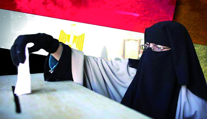 مرسي‮ ‬وشفيق في‮ ‬الجولة الثانية لاختيار رئيس مصر الجديد