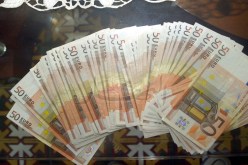 استرجاع 1000 ‬ورقة من عملة الأورو مزوّرة كانت موجّهة للترويج في‮ ‬السكوار‮ ‬