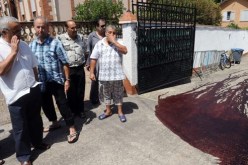 تــدنيس مسجد بفرنسا بــرأسي‮ ‬خنزيرين