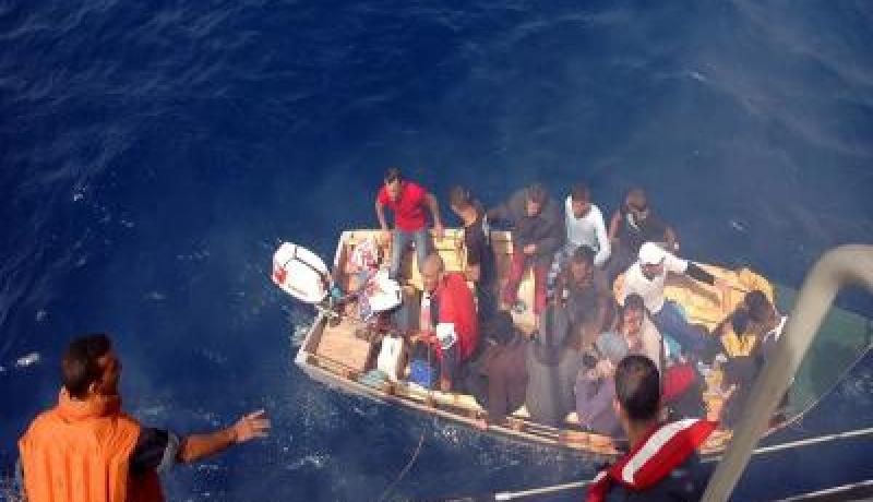 خفر السواحل التونسي‮ ‬يوقف 15 ‬حراڤا جزائريا وفرار 10 اخرين