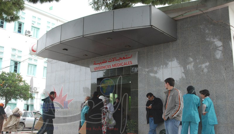 ‬ بطالو مجانة‮ ‬ينتفضون ويغلقون بوابة المؤسّسة العمومية للصحة الجوارية في‮ ‬البرج
