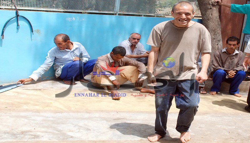 مــليونَا جــزائري‮ ‬مــصاب بالجـــنون‮