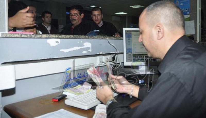 مليون و100 ألف موظف يحصلون على رواتبهم قبل الموعد بسبب رمضان