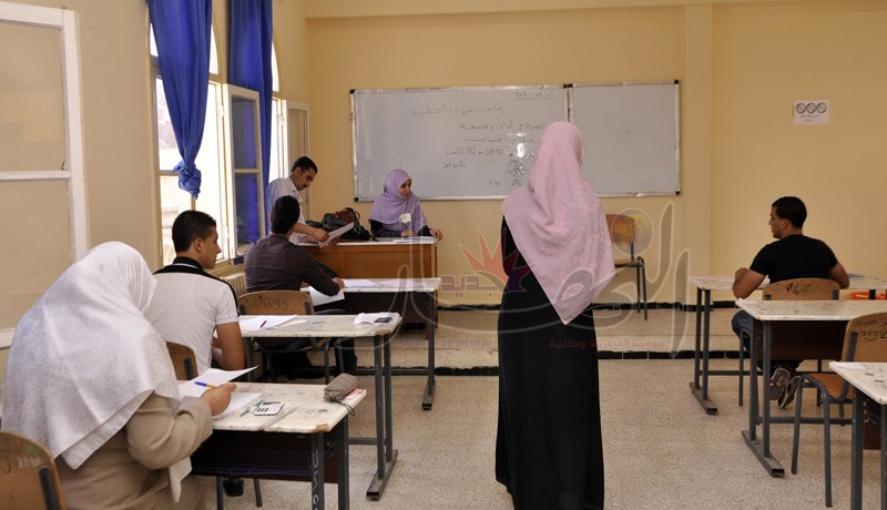 ‮''‬الفايس بوك‮'' ‬يجنّد تلاميذ النهائي‮ ‬لتنظيم مسيـرة من أجل تحديد عتبة الدروس‮ ‬