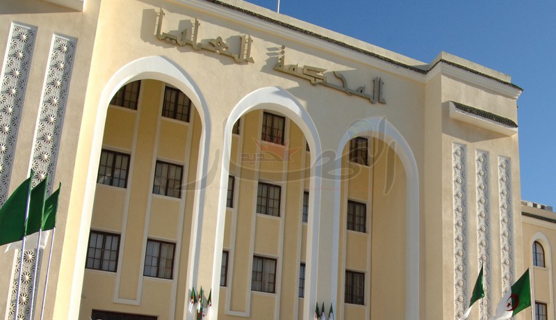 القضاة يطالبون بإعطاء السلطة القضائية مكانتها الحقيقية في الدستور الجديد