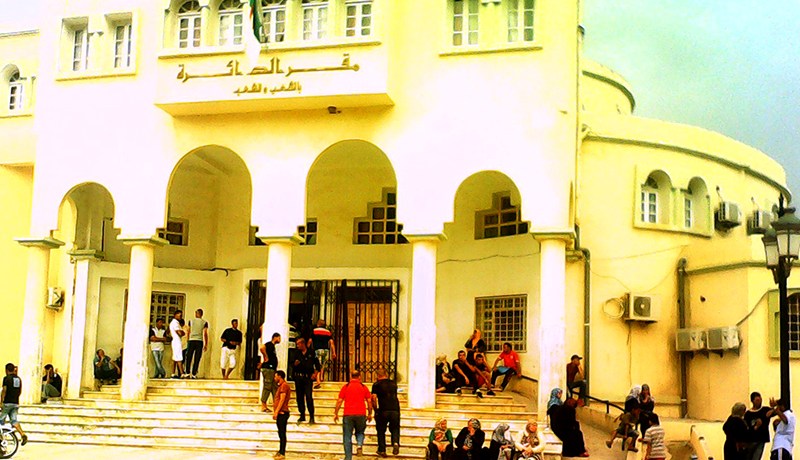 احتجاجات ومحاولات انتحار بعد الإعلان عن قوائم المستفيدين من السكن بالولايات