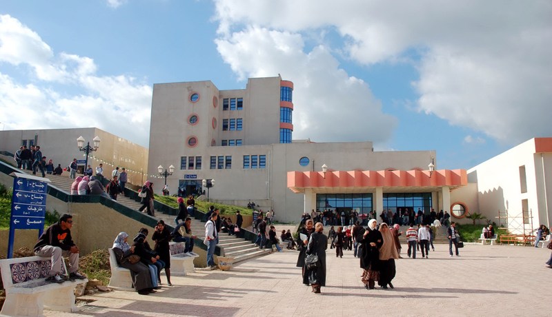 بوتفليقة يأمر بتسليم كافة الأقطاب الجامعية قبل الدخول الجامعي المقبل