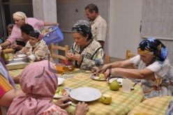 بنات العز، أبناء مجاهدين، أئمة ومسيرو فنادق في دور العجزة