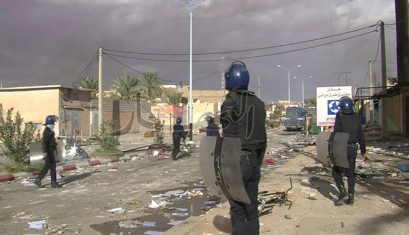 اندلاع مناوشات جديدة بين عشرات الملثمين وقوات مكافحة الشغب بالقرارة في غرداية